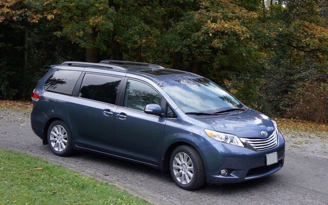 TOYOTA SIENNA